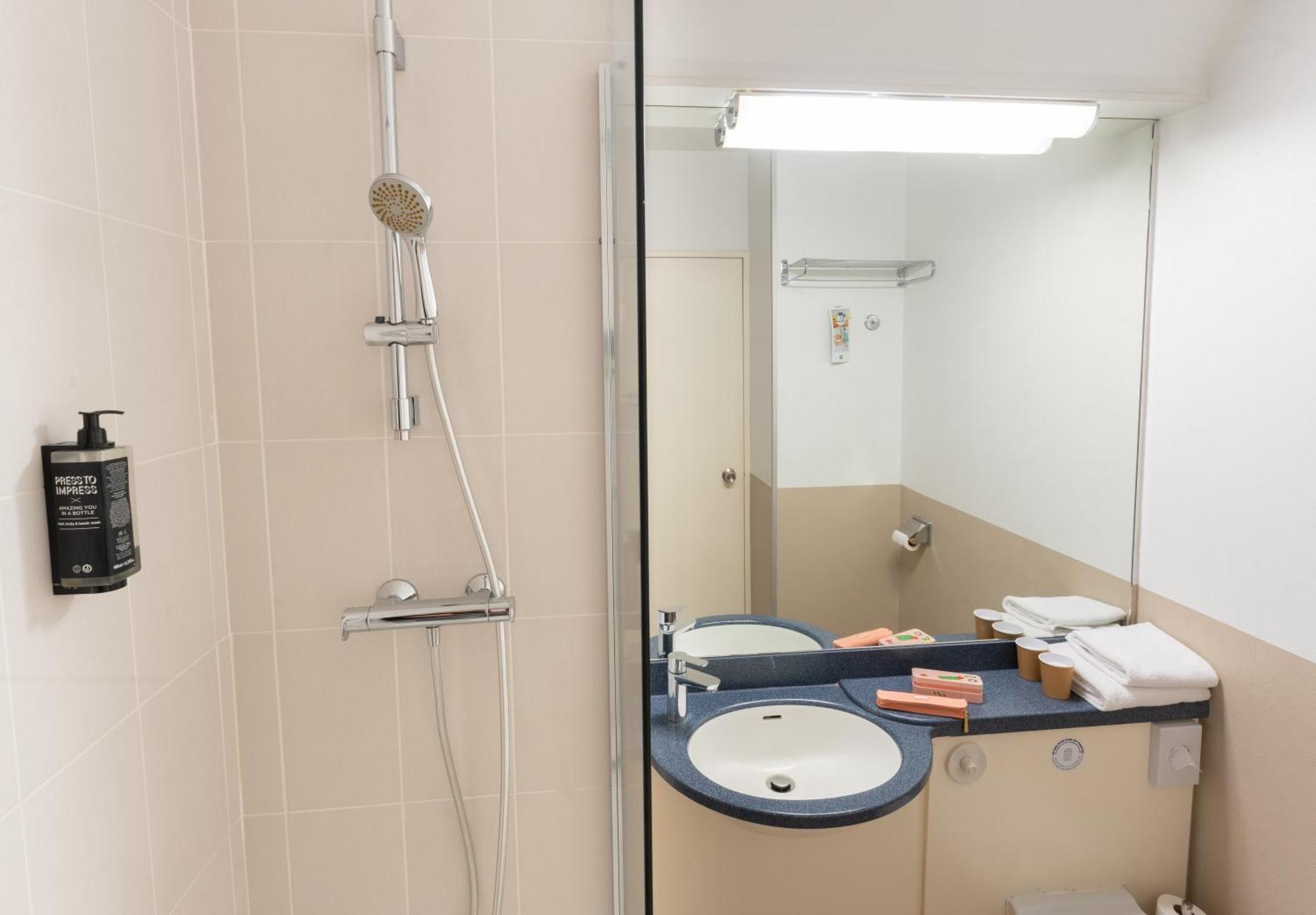 Ibis Styles Angers Centre Gare Otel Dış mekan fotoğraf